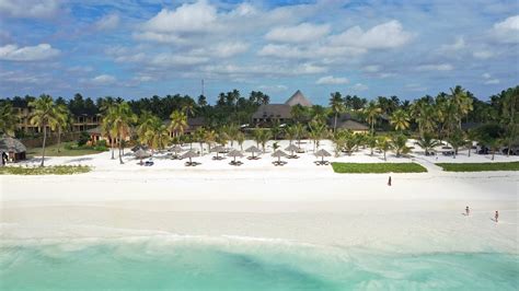 The Sands Beach Resort .